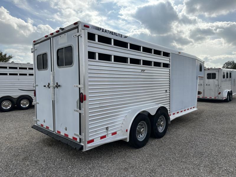 2000_Featherlite_3H_GN_with_Dressing_Room_Horse_Trailer_LrjTgOdqciin.jpg