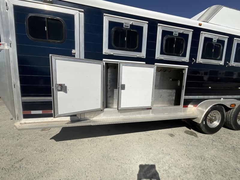 Pre-Owned_2005_Jamco_Trailers_4HGN_4_Horse_GN_Horse_Trailer_Cqm4FEzdotur.jpg
